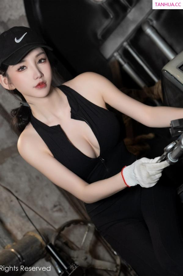 周于希dummy  [XiuRen]高清写真图 2024.01.26 No.8027 周于希Sally 丰腴美臀第27张图片